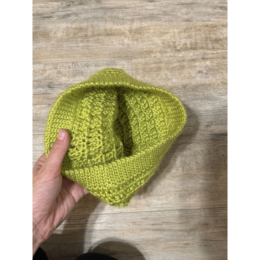 New Hand Crocheted Waffle Green Acrylic Faux Fur Pom Pom Beanie Hat Women